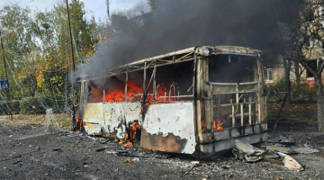 Ucraina, Marco Rubio: "Pace ancora non in vista, preoccupati che conflitto si estenda ad altri Paesi" | Attacco contro due bus a Kramatorsk: 33 morti