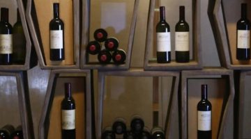 Colpo milionario in Toscana: rubate 30.000 bottiglie di vino pregiato per un valore di 5 milioni