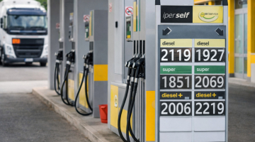 Carburanti, Eni taglia ancora il prezzo del gasolio: torna a 2,19 euro