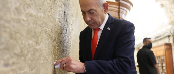 Israele oggi al voto, Eisenkot avanti su Netanyahu ma nessuno ha la maggioranza: rischio stallo